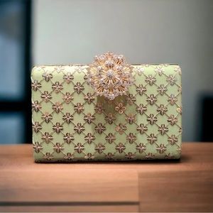 Brand New must see Clutch